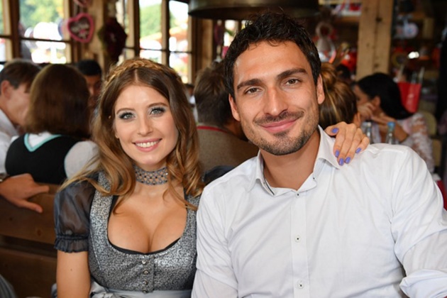 Hummels’ stunning wife Cathy shows off - Bóng Đá